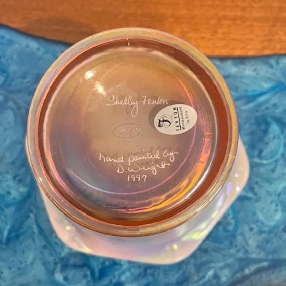 Shelley Fenton 1997 Family Signature Series Field Flowers Iridescent Vase